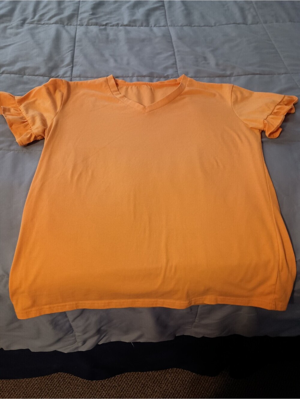 Women's t shirt size L